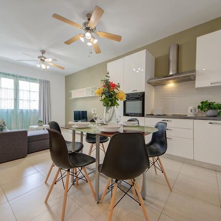 Azure Haven - Gzira Apartments And Penthouse By Shortletsmalta Kültér fotó