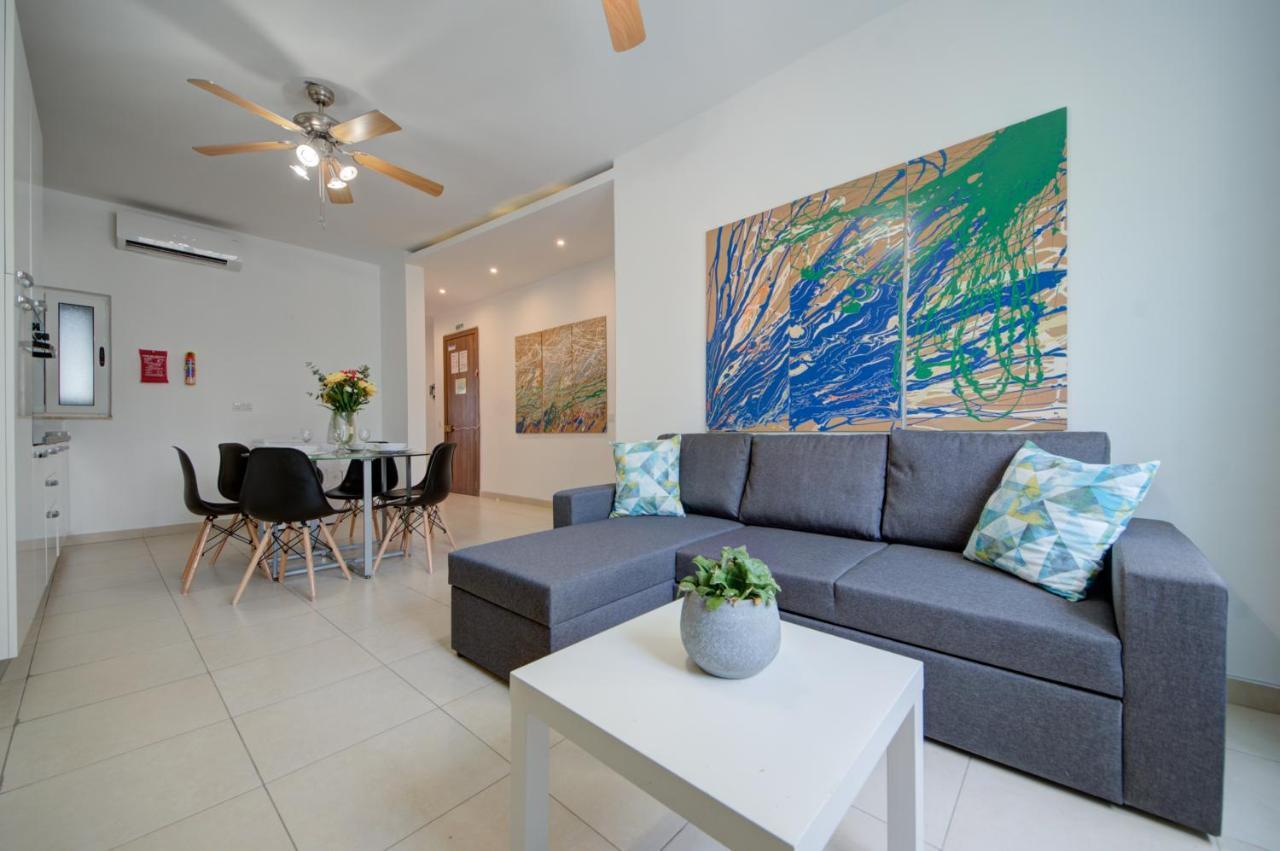 Azure Haven - Gzira Apartments And Penthouse By Shortletsmalta Kültér fotó