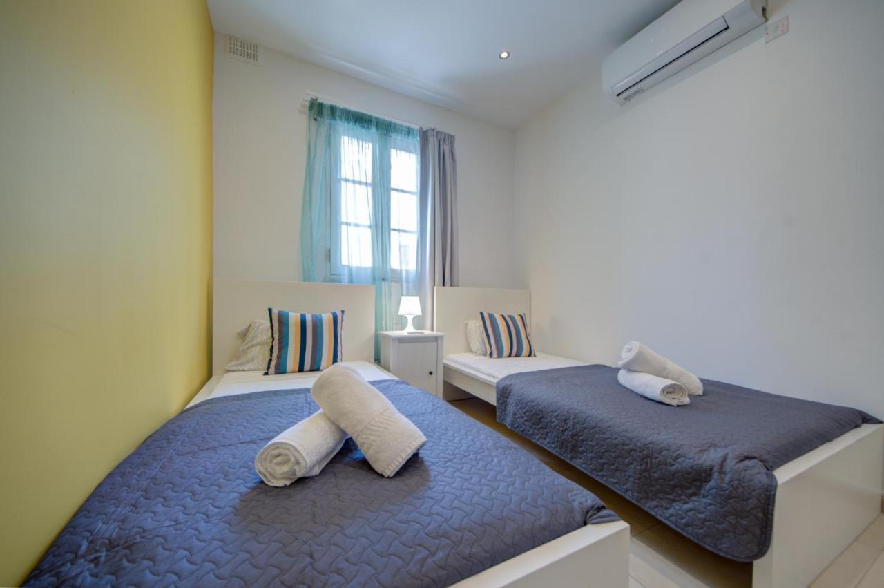 Azure Haven - Gzira Apartments And Penthouse By Shortletsmalta Kültér fotó