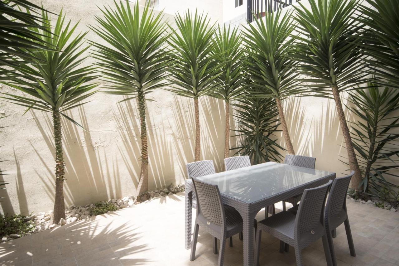 Azure Haven - Gzira Apartments And Penthouse By Shortletsmalta Kültér fotó