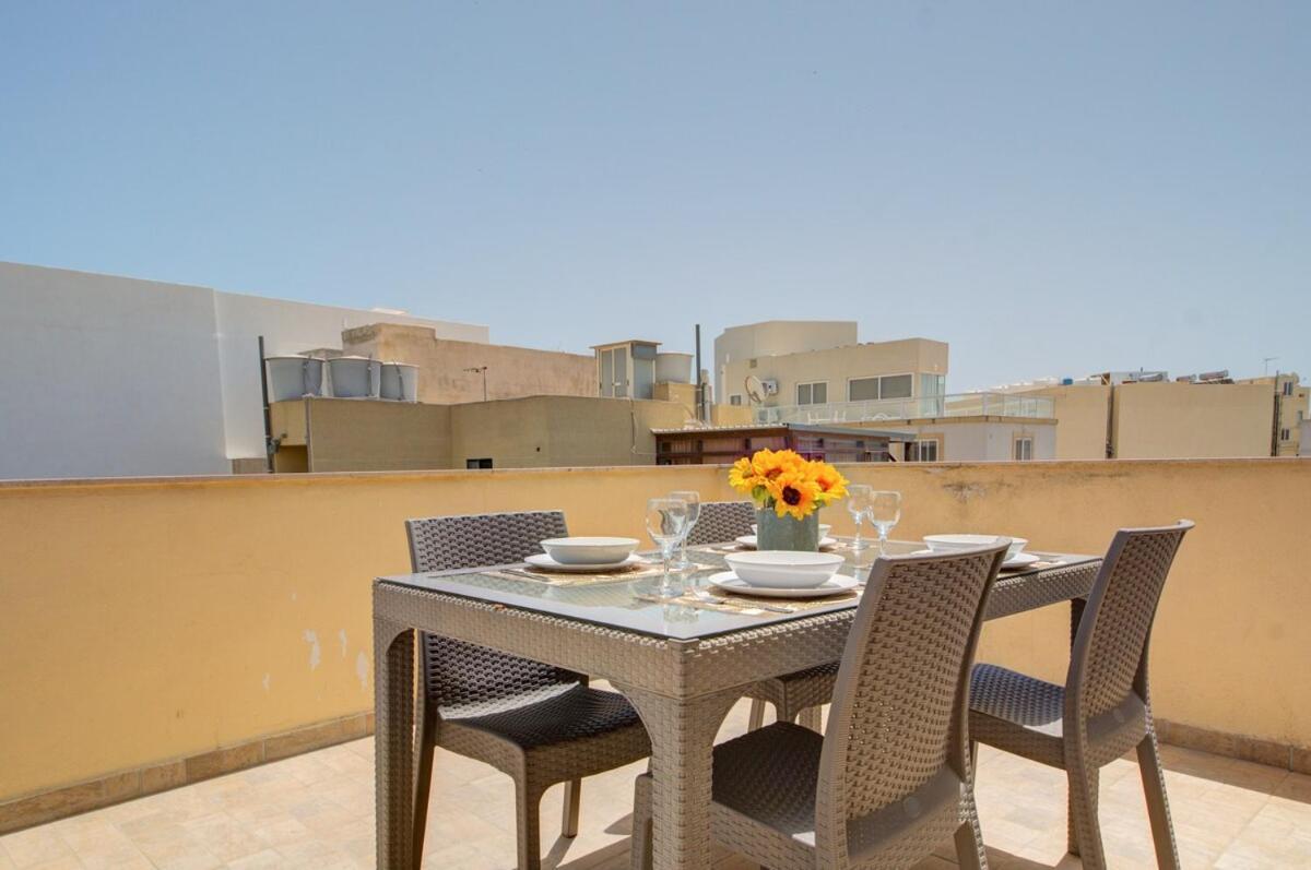 Azure Haven - Gzira Apartments And Penthouse By Shortletsmalta Szoba fotó